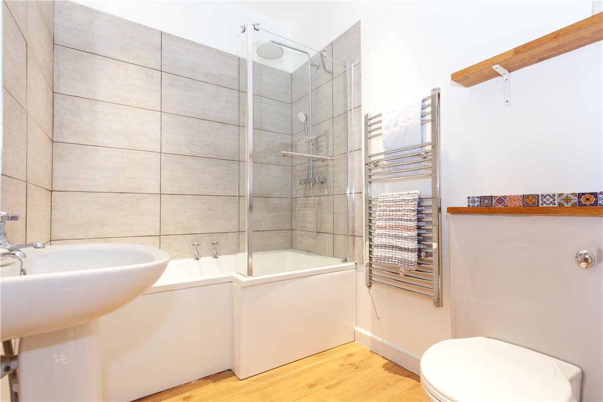 2 bedroom House, Heathfield, Bletchingdon, OX5 - , Image 6