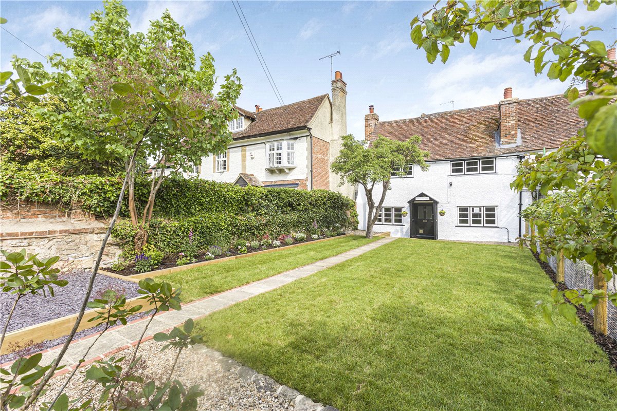 2 bedroom Cottage, The Green, Sutton Courtenay, OX14 - Sold