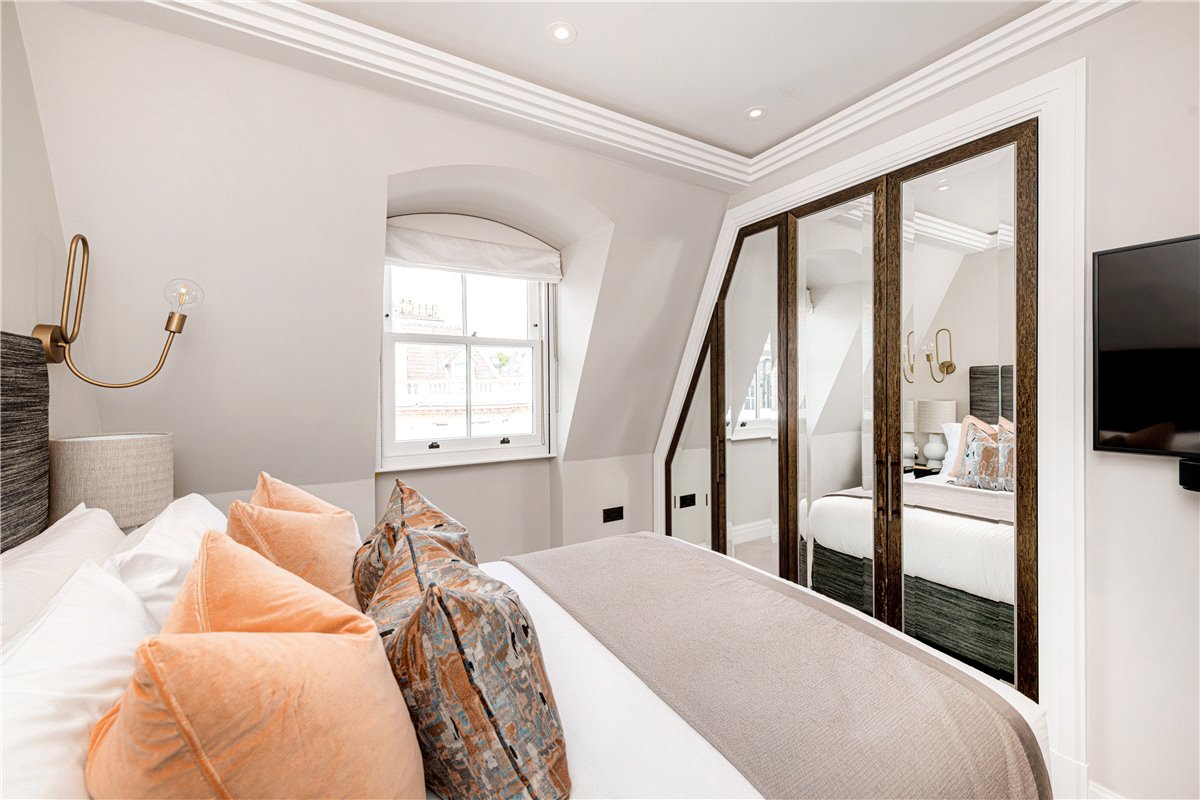 3 bedroom Flat, Prince of Wales Terrace, London, W8 - Available, Image 16