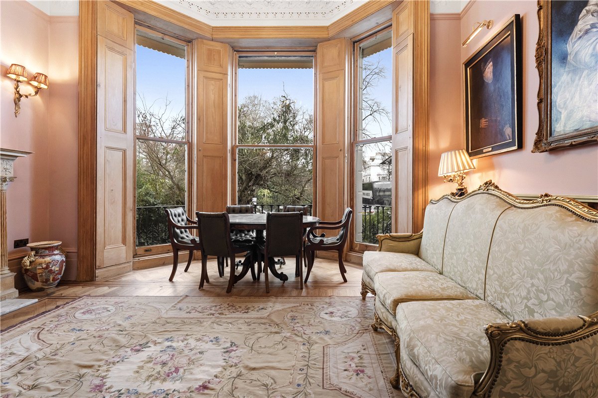 2 bedroom Flat, Pembridge Square, Notting Hill Gate, W2 - Available, Image 1
