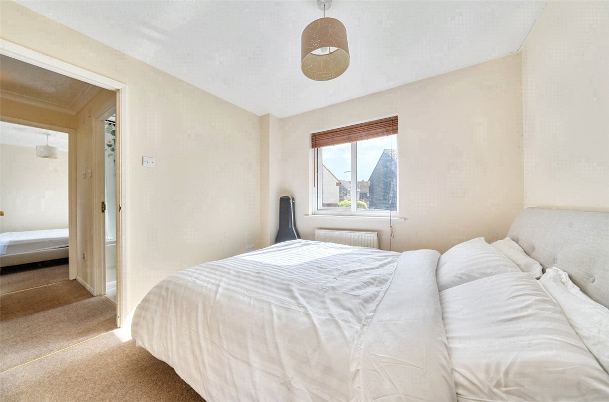 2 bedroom House, Badger Close, Royal Wootton Bassett, SN4 - Available, Image 3