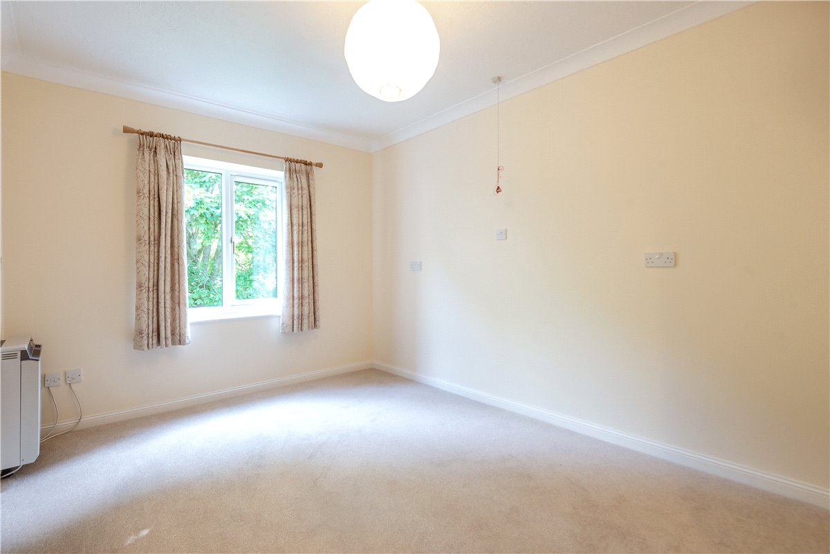 2 bedroom Flat, Old Parsonage Court, Otterbourne, SO21 - Available, Image 2