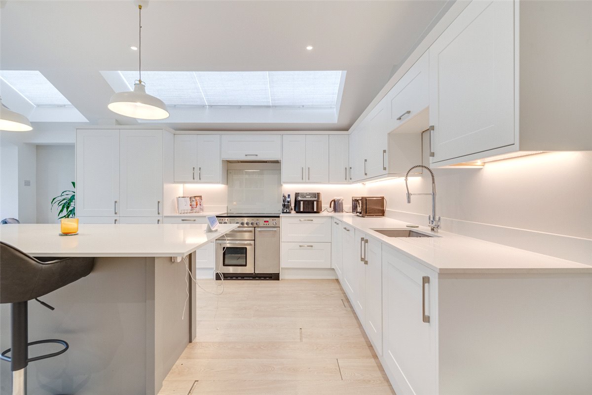 2 bedroom Flat, Niton Street, Bishops Park, SW6 - Let Agreed, Image 9