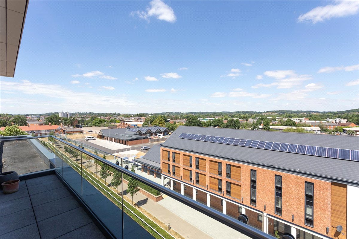 3 bedroom Flat, Chatham House, Racecourse Road, RG14 - Available, Image 19