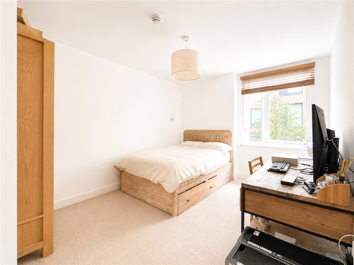 2 bedroom Flat, Mill Park, Cambridge, CB1 - Available, Image 4