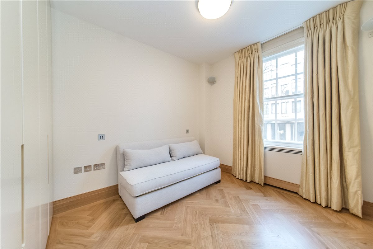 3 bedroom Flat, Upper Grosvenor Street, Mayfair, W1K - Available, Image 13