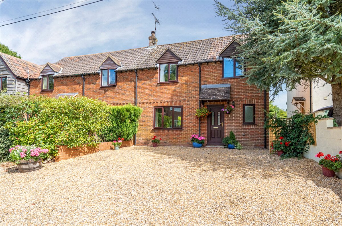 3 bedroom House, Yatesbury, Wiltshire, SN11 - Available, Image 7