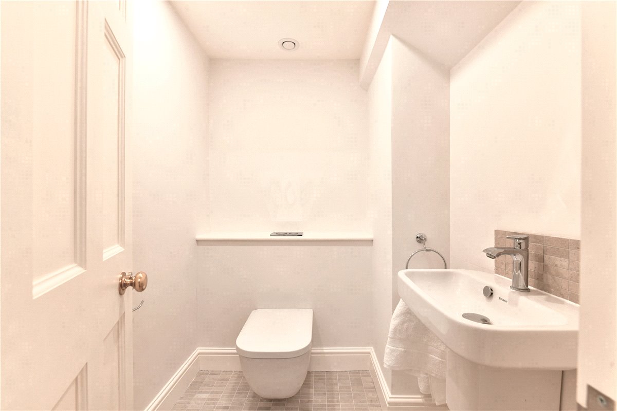 2 bedroom Flat, Park Street, Mayfair, W1K - Available, Image 12