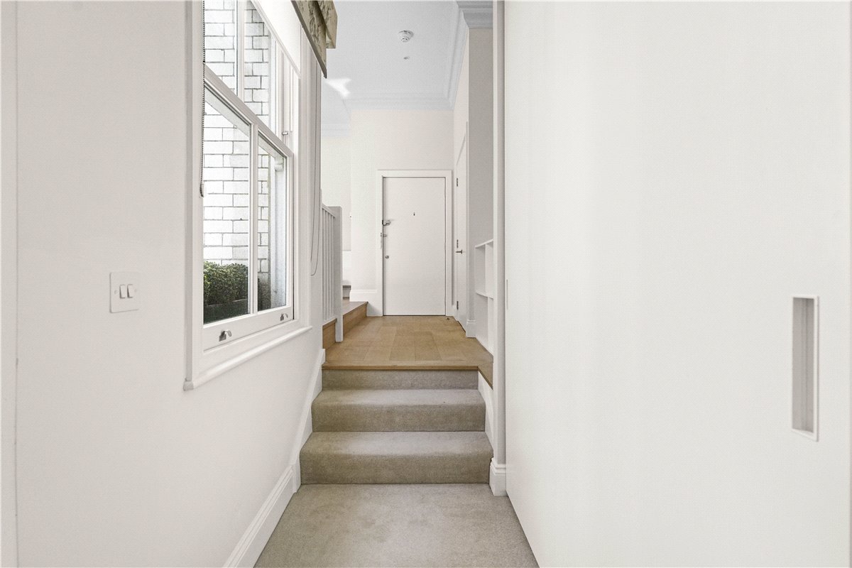 1 bedroom Flat, Egerton Gardens Mews, Knightsbridge, SW3 - Available, Image 2