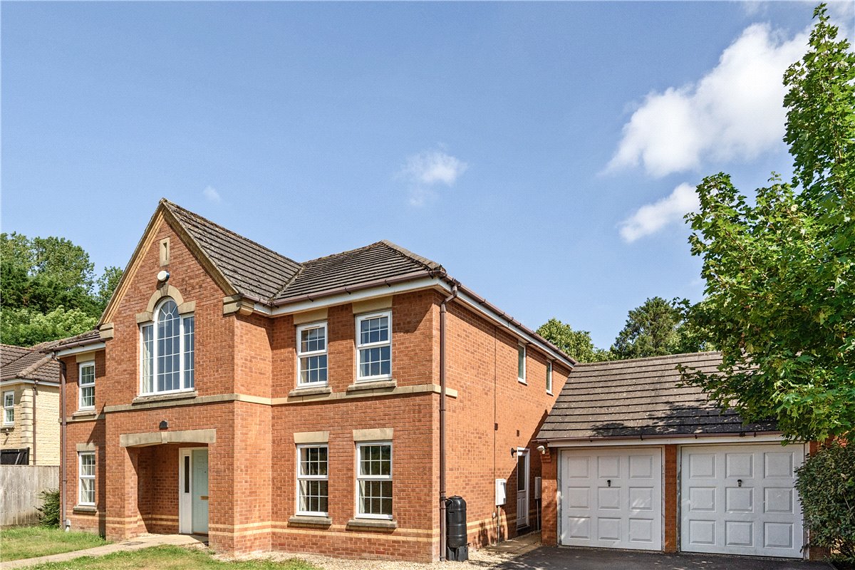 5 bedroom House, Lake View, Calne, SN11 - Sold