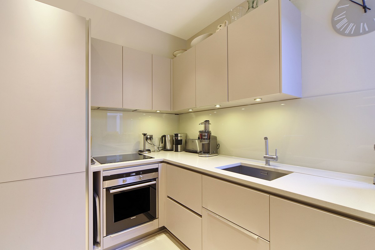 1 bedroom Flat, Mount Street, Mayfair, W1K - , Image 3