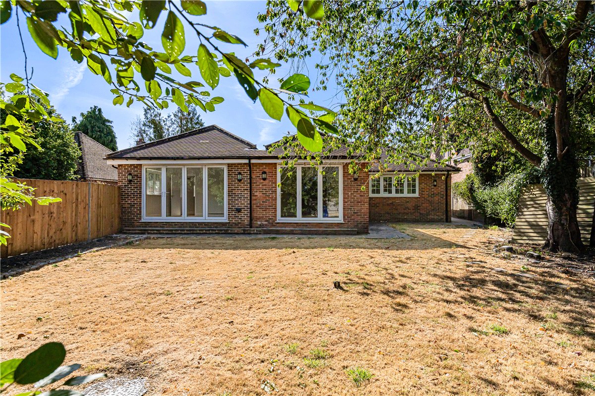 6 bedroom House, Nash Lee Lane, Wendover, HP22 - Available, Image 25