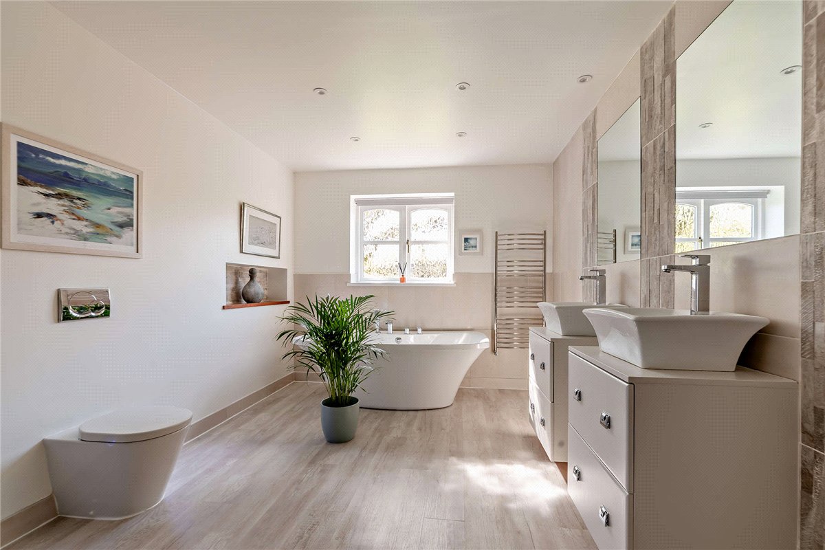 5 bedroom House, Oak Close, Baughurst, RG26 - Available, Image 14