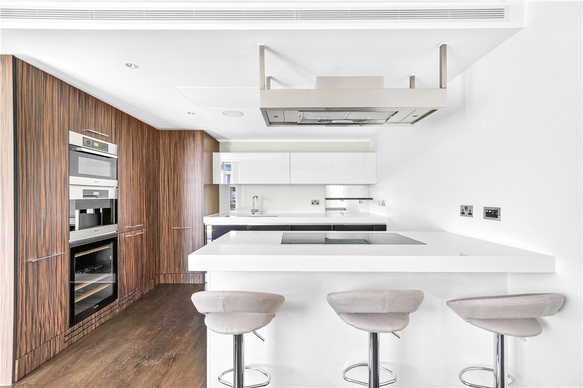 3 bedroom Flat, Gatliff Road, Pimlico, SW1W - Available, Image 2