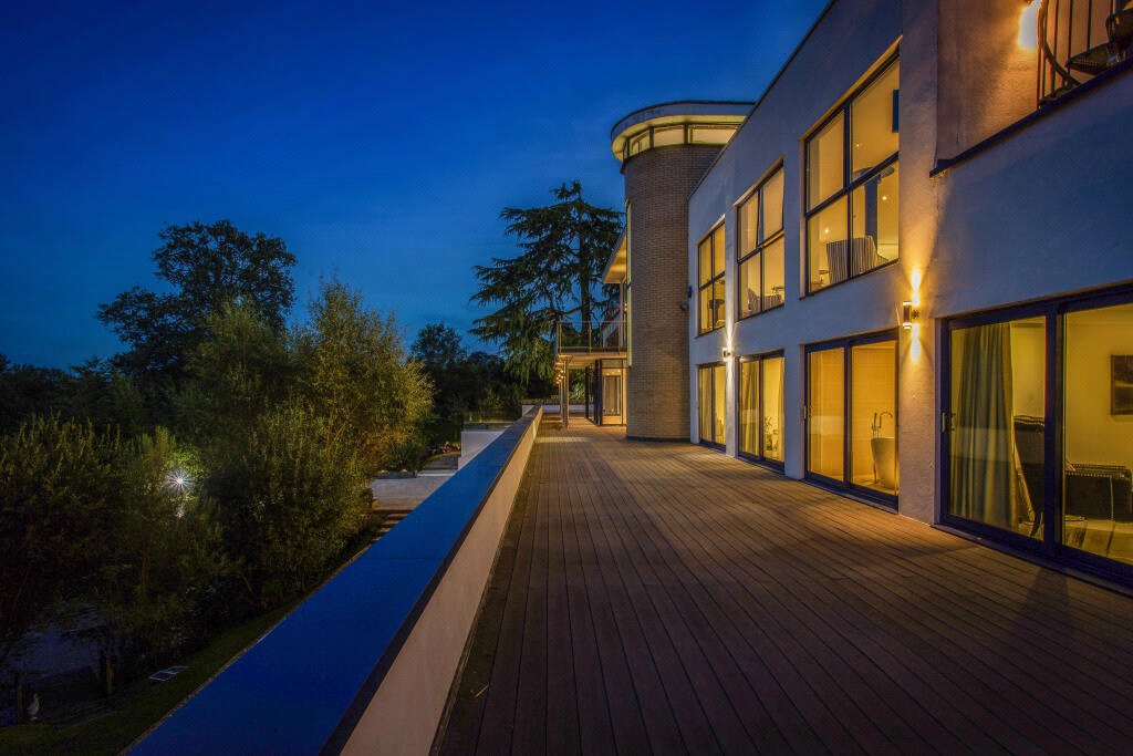 7 bedroom House, Snelsmore Common, Newbury, RG14 - Available, Image 18
