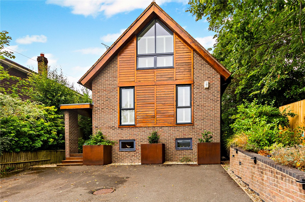 4 bedroom House, Oxford Road, Donnington, RG14 - Available, Image 30