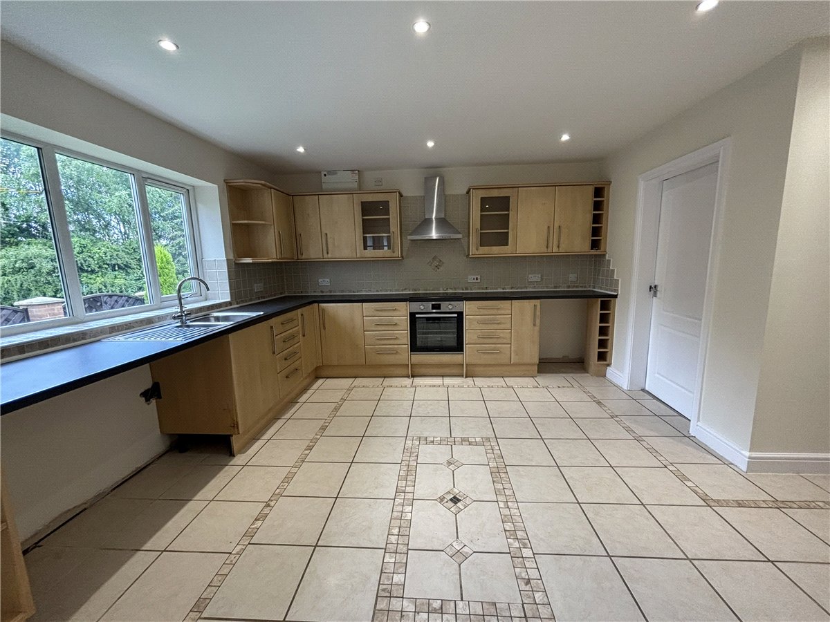 3 bedroom House, Sherbourne Avenue, Bramley, S66 - Available, Image 2