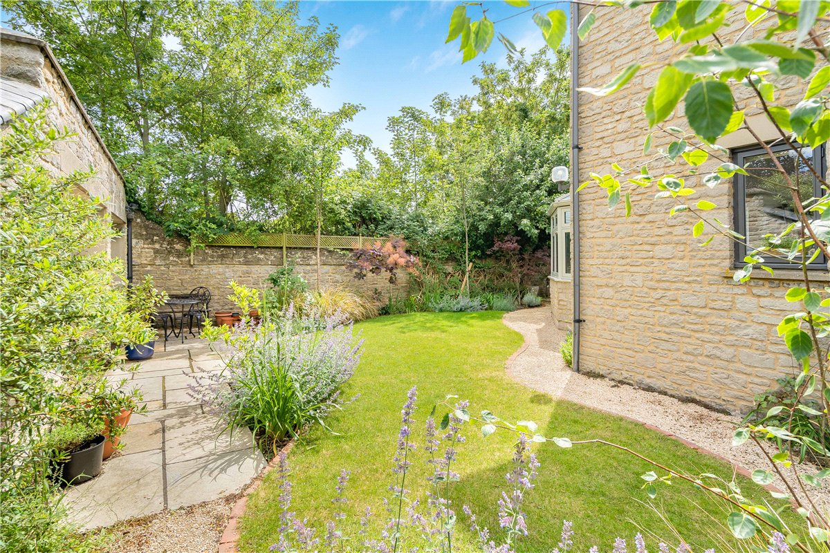 4 bedroom House, High Street, Islip, OX5 - Available, Image 25