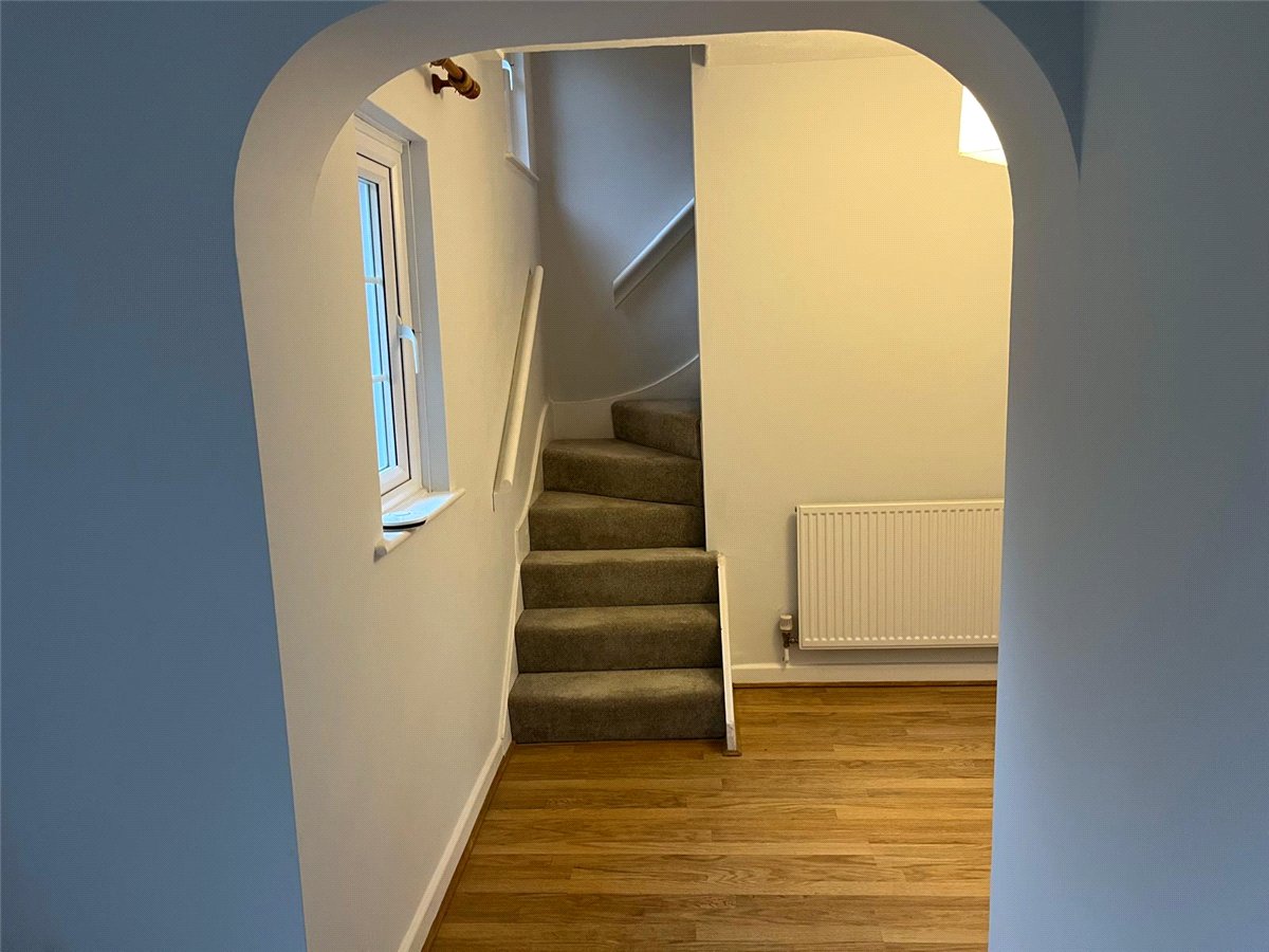 4 bedroom House, Sydmonton, Burghclere, RG20 - Available, Image 9