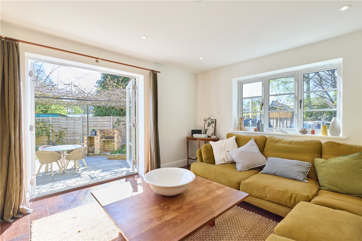 4 bedroom House, Cambridge Road, Oakington, CB24 - Available, Image 9