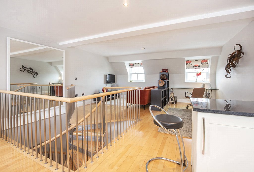 1 bedroom Flat, Low Petergate, York, YO1 - , Image 2