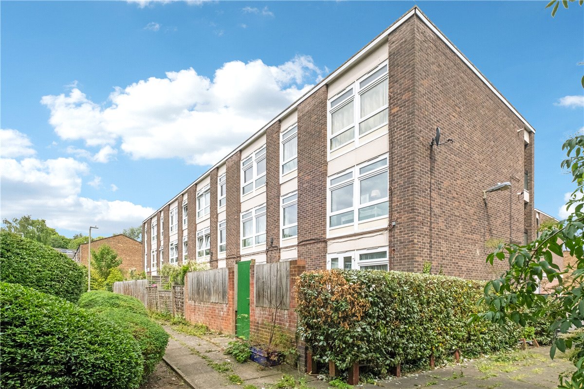 2 bedroom Flat, Bell Drive, London, SW18 - , Image 3