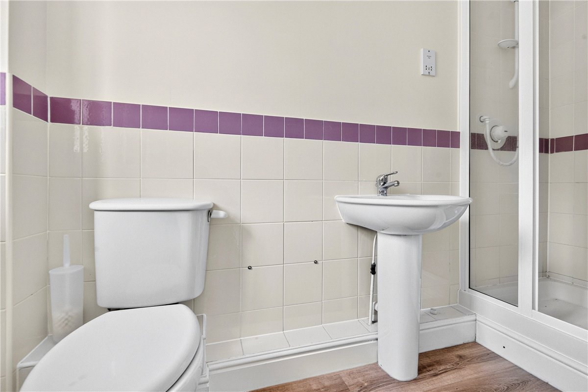 5 bedroom House, Whitethorn Close, Stoke Mandeville, HP22 - Available, Image 5