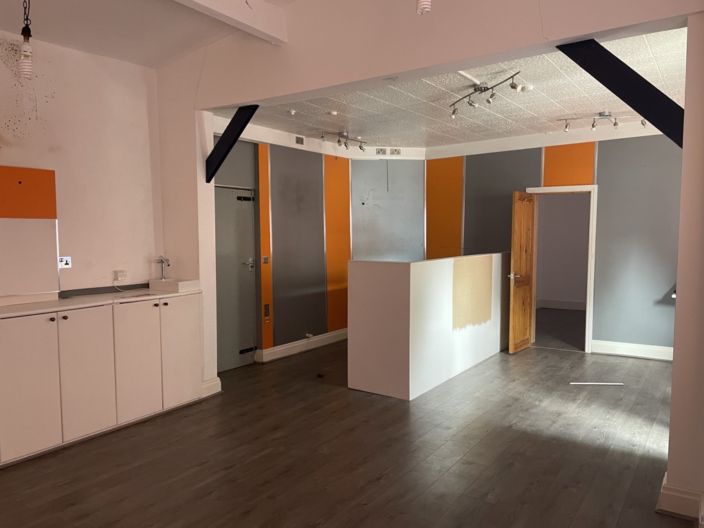 576 Sq Ft, 21-25 Headingley Lane, Leeds, LS6 - Available, Image 1