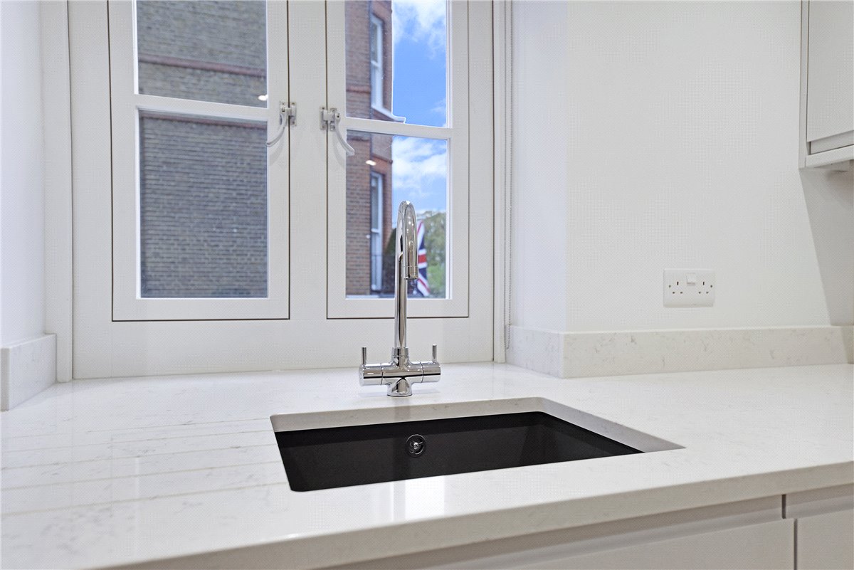 1 bedroom Flat, 5 Egerton Terrace, Knightsbridge, SW3 - Available, Image 3