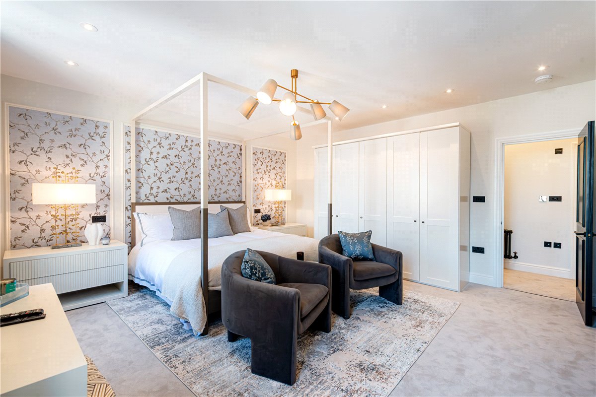 3 bedroom Flat, Curzon Street, Mayfair, W1J - Available, Image 20