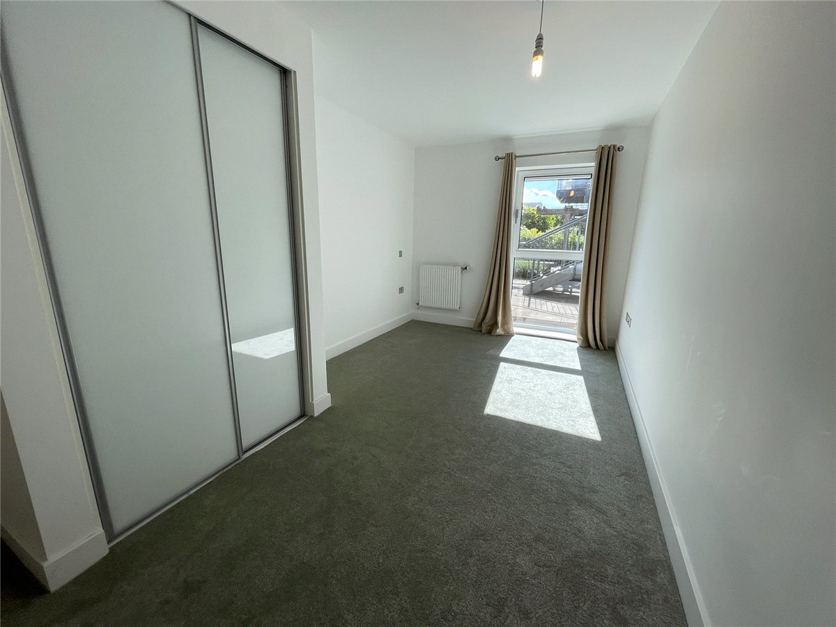 2 bedroom Flat, Park Way, Newbury, RG14 - Let Agreed, Image 5