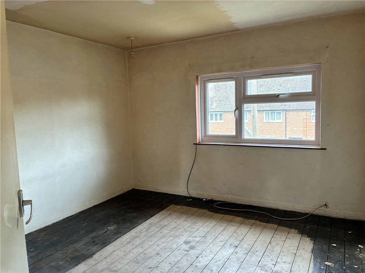 3 bedroom House, Castle Road, Great Bedwyn, SN8 - Available, Image 13