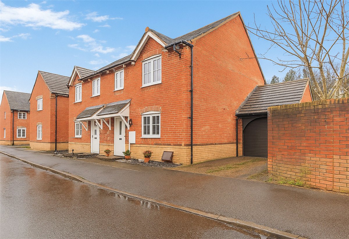 3 bedroom House, Blake Road, Hermitage, RG18 - Sold