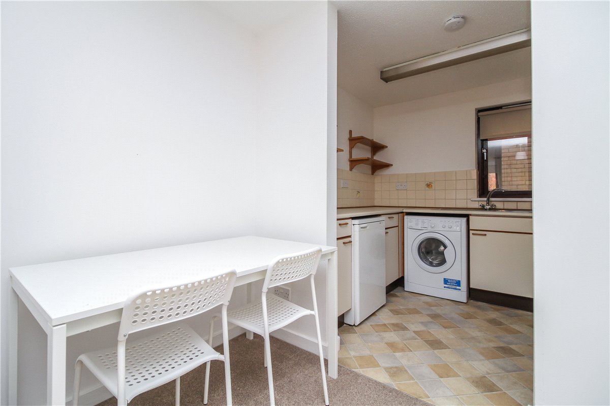 1 bedroom Flat, The Heyes, Gloucester Green, OX1 - , Image 6
