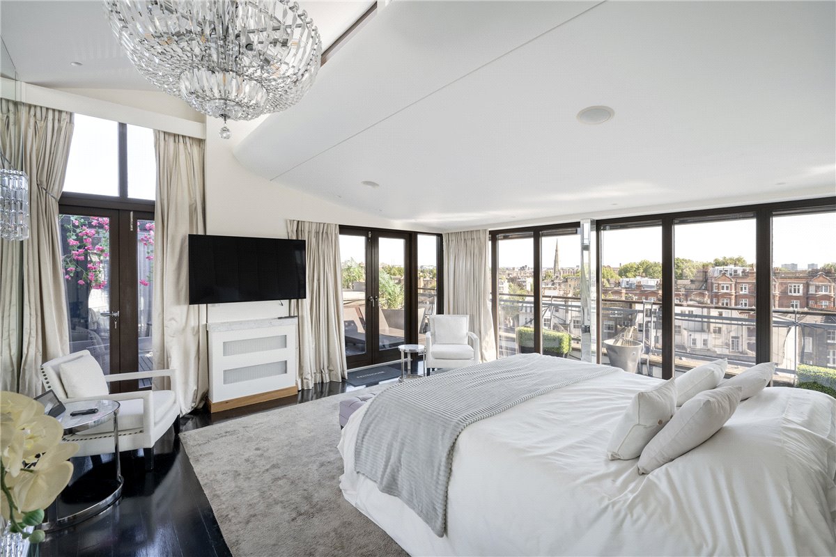 3 bedroom Flat, Harrington Road, South Kensington, SW7 - Available, Image 1