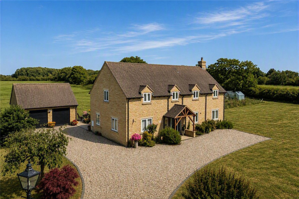 4 bedroom House, Church Hanborough, Witney, OX29 - Available, Image 1