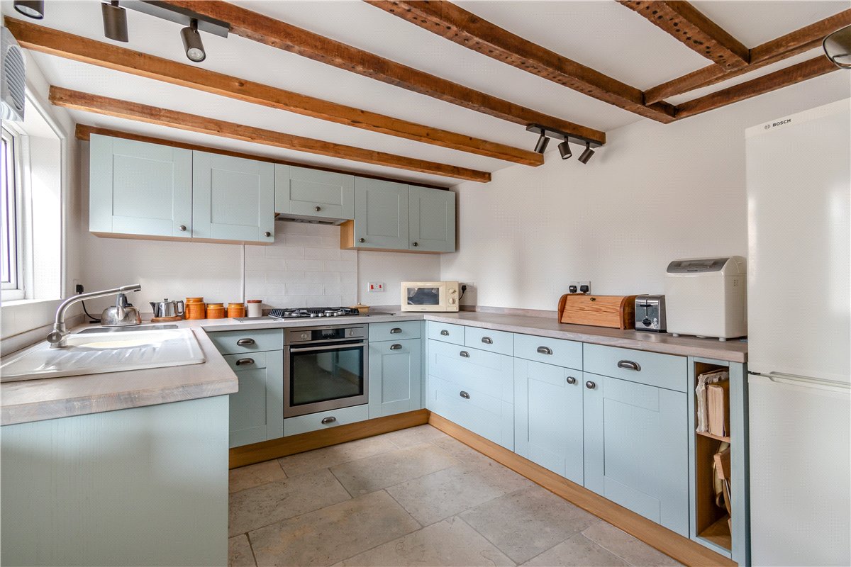 2 bedroom House, Park Lane, Twyford, SO21 - Available, Image 1