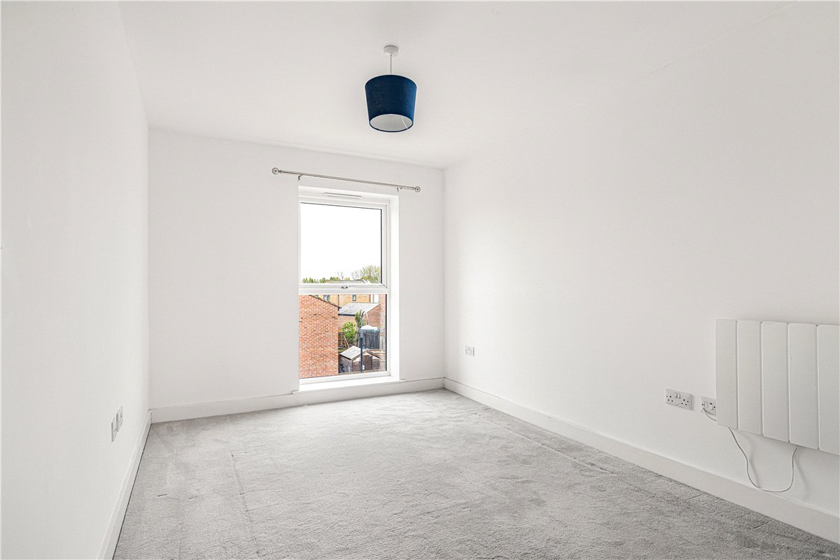 2 bedroom Flat, Atlas Way, Oakgrove, MK10 - Available, Image 8