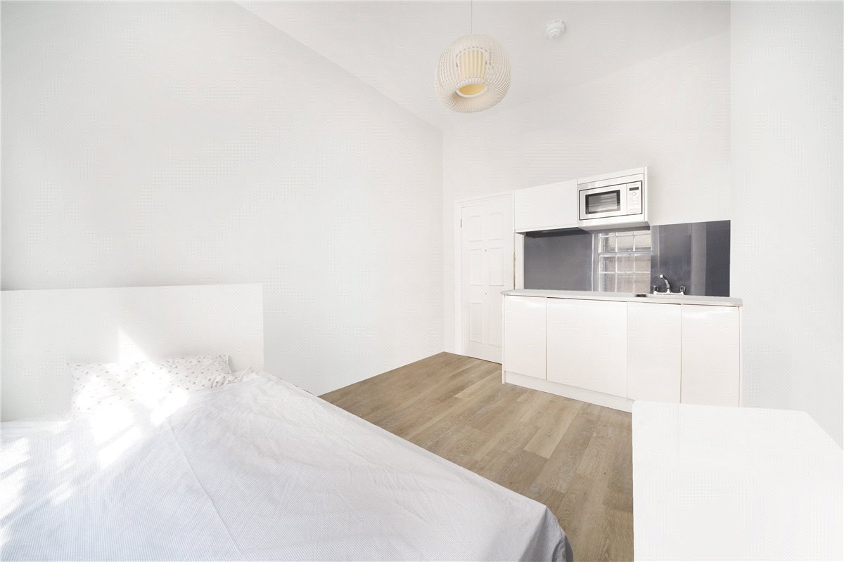 0 bedroom Flat, Upper Berkeley Street, Marylebone, W1H - Available