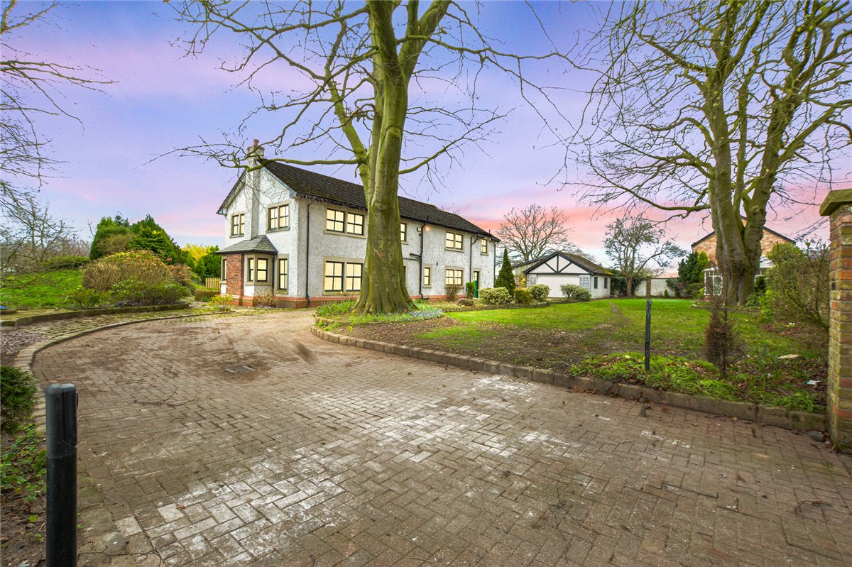4 bedroom House, Glazebrook Lane, Glazebrook, WA3 - Available