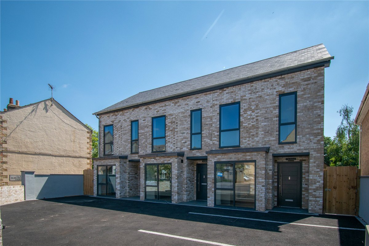 2 bedroom House, High Street, Chesterton, CB4 - Available