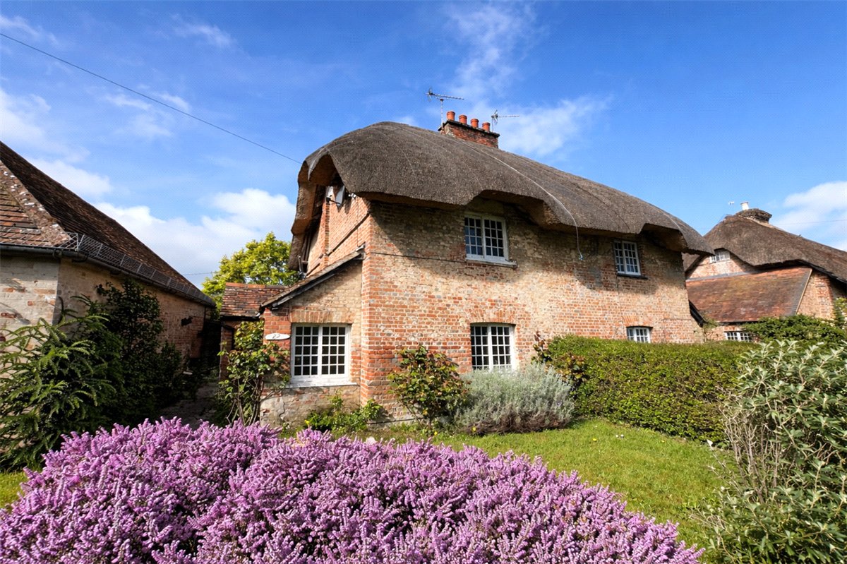 3 bedroom Cottage, East Stratton, East Stratton, SO21 - Let Agreed