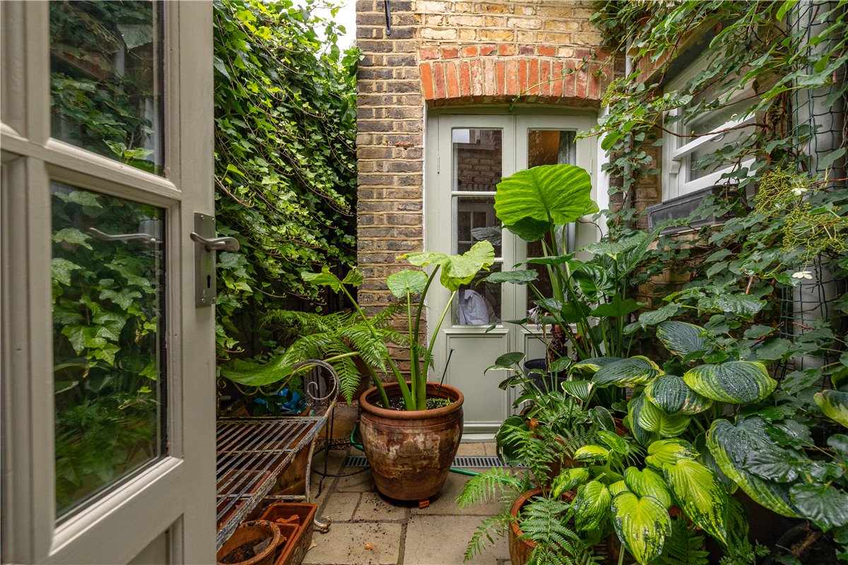 2 bedroom Flat, Trentham Street, London, SW18 - Sold, Image 11