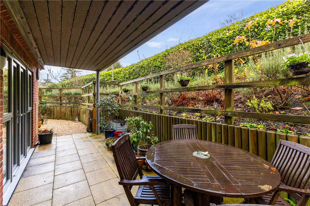 2 bedroom Flat, Granham Close, Marlborough, SN8 - Available, Image 15