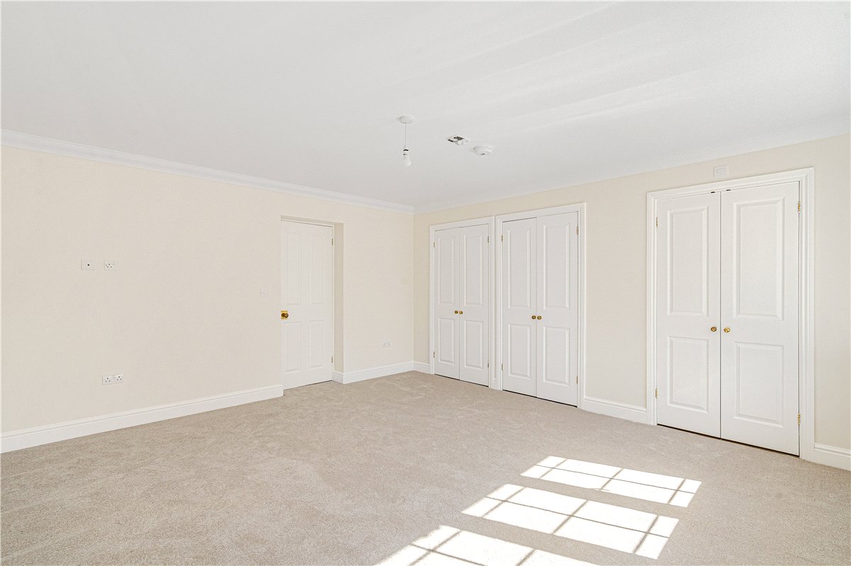 7 bedroom House, Nash Lee Lane, Wendover, HP22 - Available, Image 6