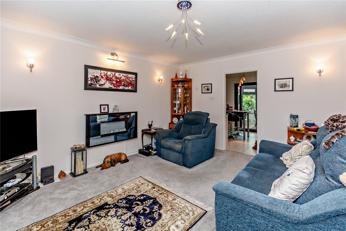 3 bedroom House, Billington Way, Thatcham, RG18 - Available, Image 1