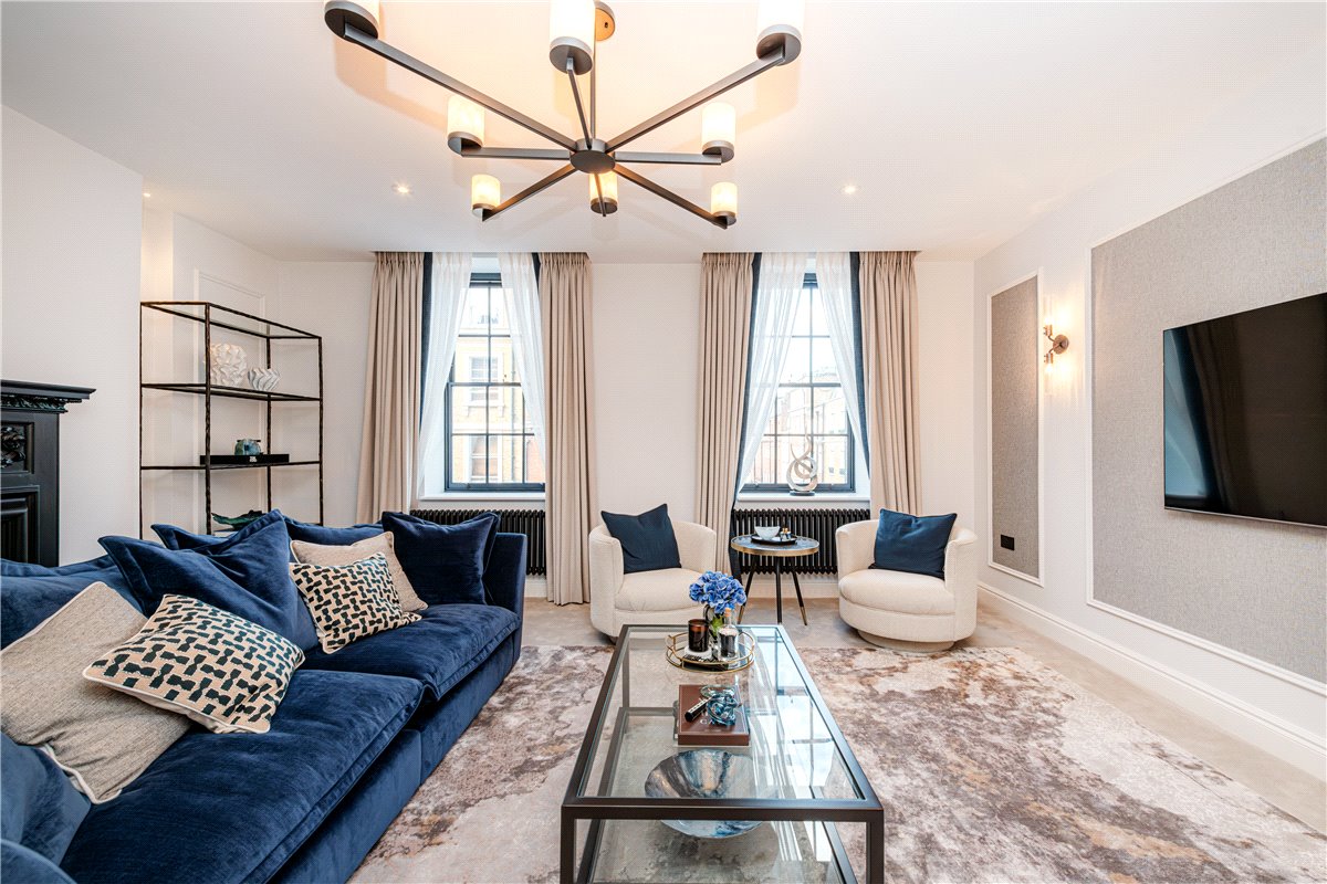 3 bedroom Flat, Curzon Street, Mayfair, W1J - Available