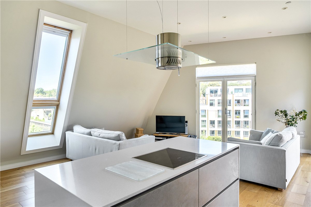 2 bedroom Flat, Western Terrace, Victoria Bridge Road, BA2 - Available, Image 15