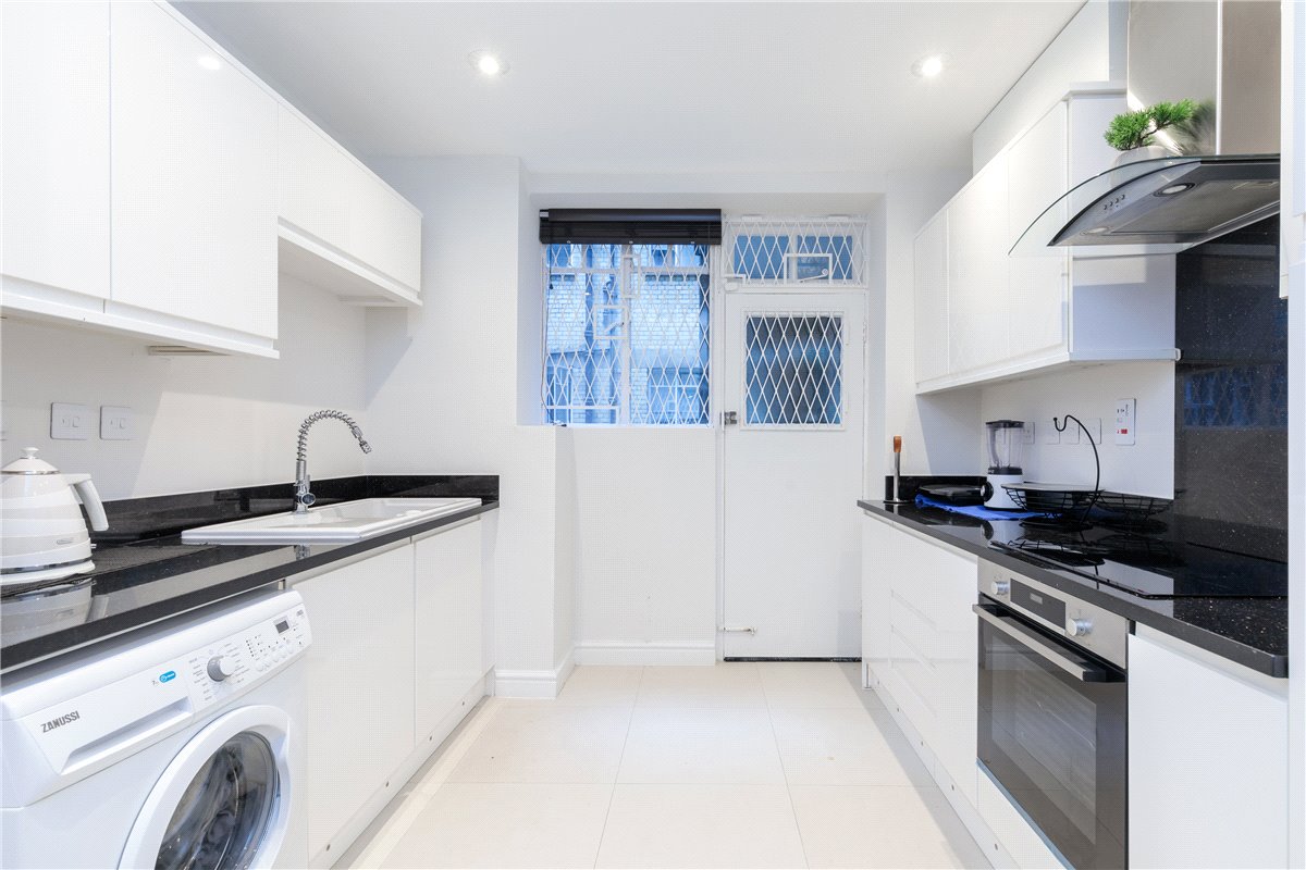 3 bedroom Flat, Seymour Place, Marylebone, W1H - Available, Image 13
