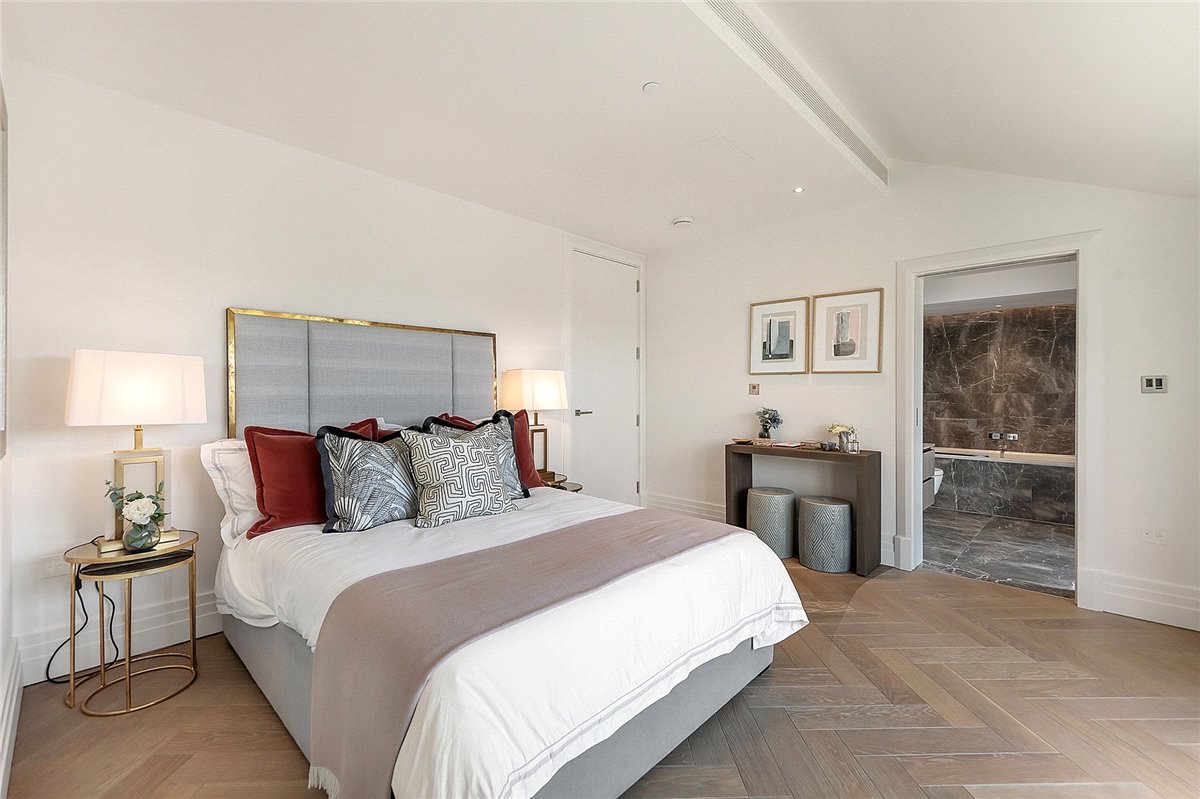 3 bedroom Flat, Kensington Gardens Square, Bayswater, W2 - Available, Image 15